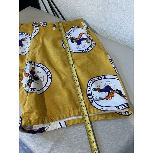 Vintage 90’s Yellow Shorts Aquarius Bunny  PinUp Rare Design Mens sz XL - Picture 7 of 8